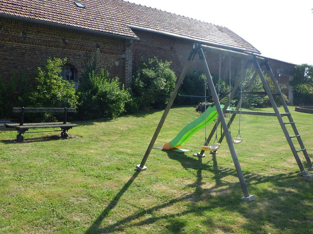 Les Gîtes Du Vieux Frêne Longavesnes Extérieur photo